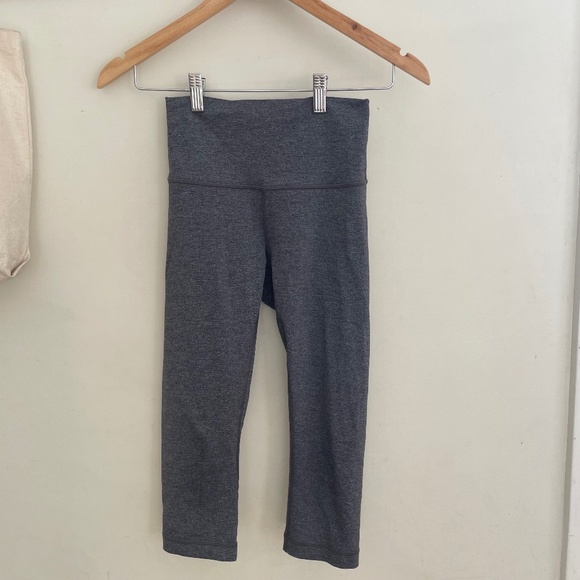 Lululemon | Align High Rise Crop ” Nulu Size 4 Heathered Black Grey - Picture 1 of 6